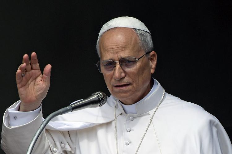 Papa "Venga una tregua, fermare l'odio. &Egrave; in gioco la nostra umanit&agrave;"