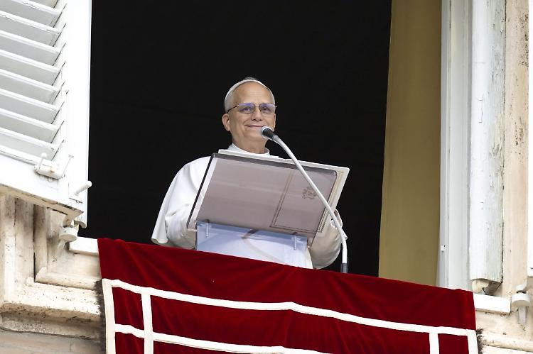 Papa agli influencer cattolici "Vincere le fake news"