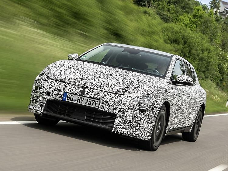 Kia EV4 dimostra la sua resistenza con test durata e batteria ai vertici