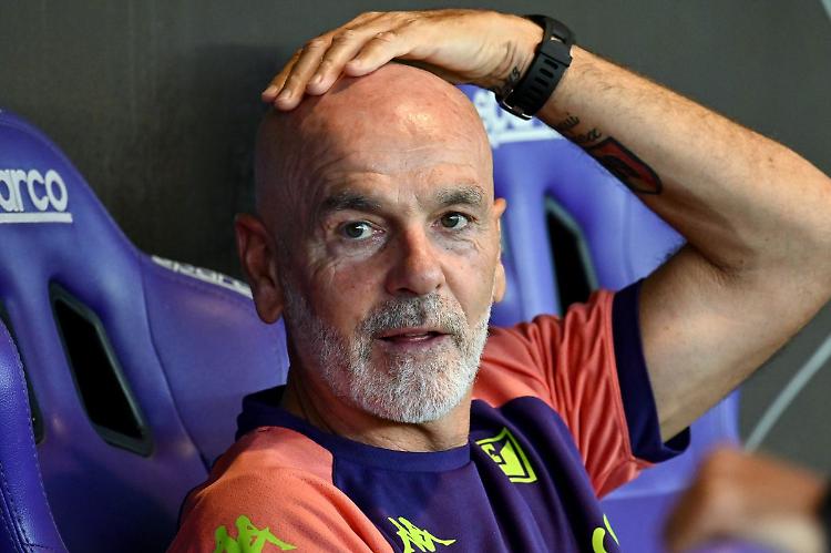 Pioli "Fiorentina solida, pronti al debutto in Conference"