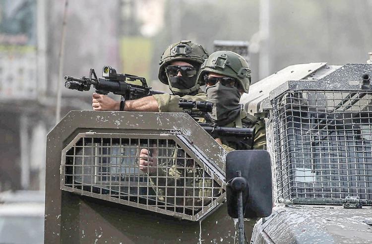 Esercito israeliano inizia la prima fase dell'invasione di Gaza City