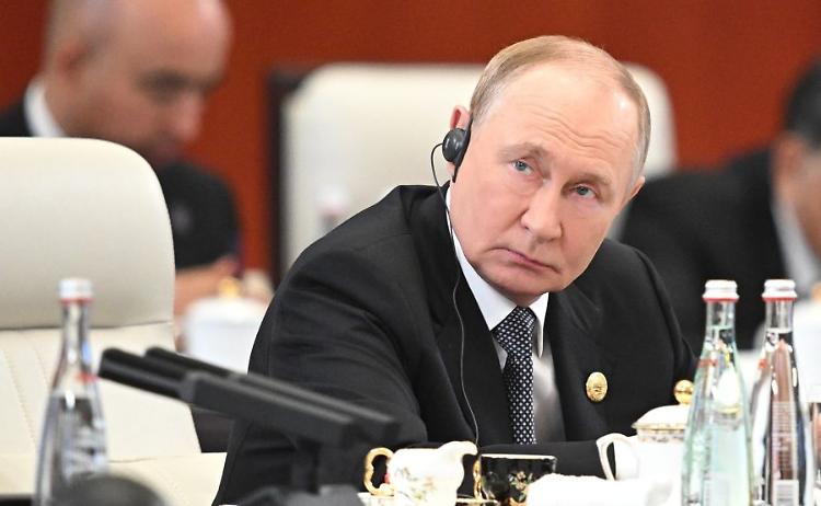 Putin "Non ci opponiamo all'Ucraina in Ue, ma la Nato &egrave; inaccettabile"