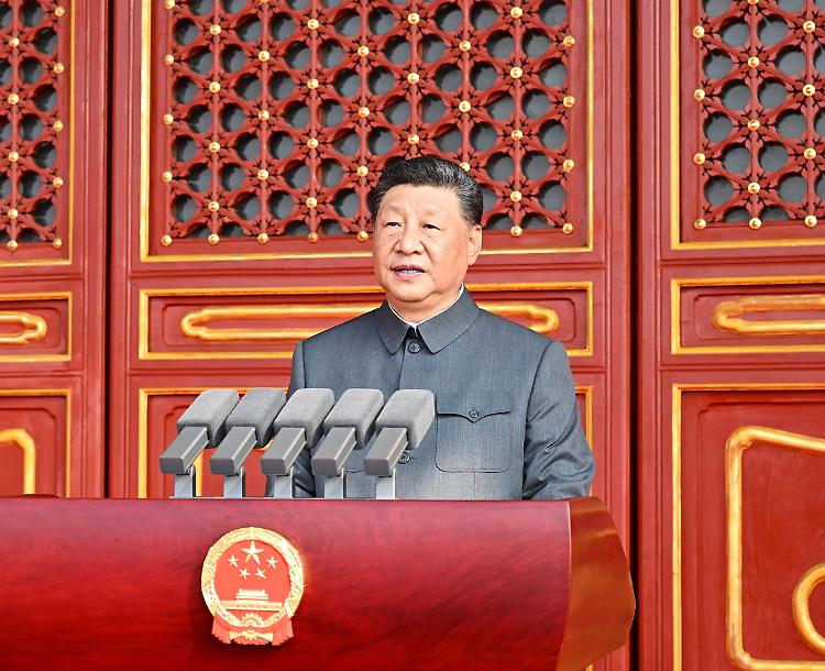 Xi Jinping "Rinnovamento della Cina è inarrestabile, la pace trionferà"