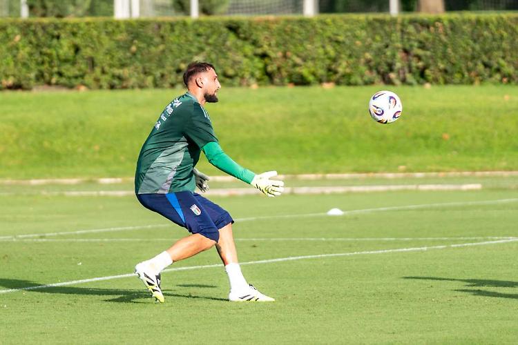 Donnarumma "Daremo tutto per riportare l'Italia ai Mondiali"