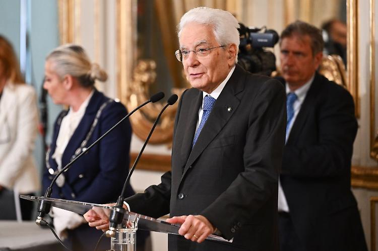 Mattarella "Mondo avviato su pericoloso crinale, riprendere via dialogo"
