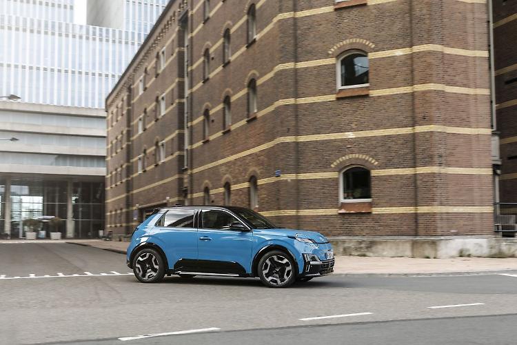 Arriva la nuova Nissan Micra, 100% elettrica
