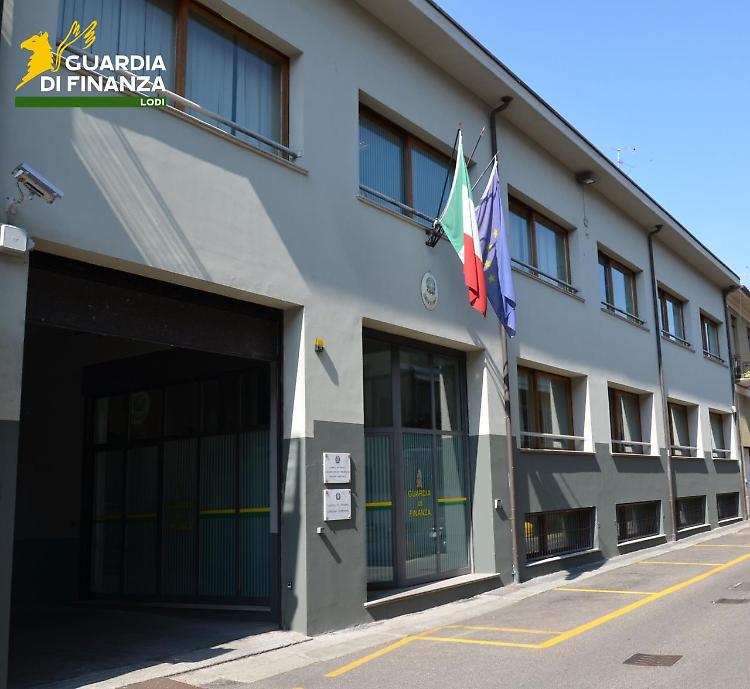 Maxi frode nel settore dei crediti d'imposta, Gdf blocca 9.4 milioni