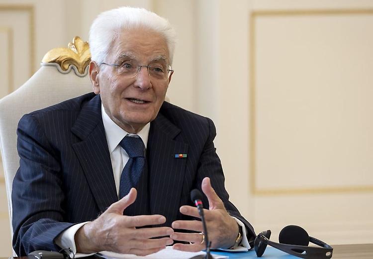 Mattarella "Italia si adopera per far crescere collaborazione Baku-Ue"