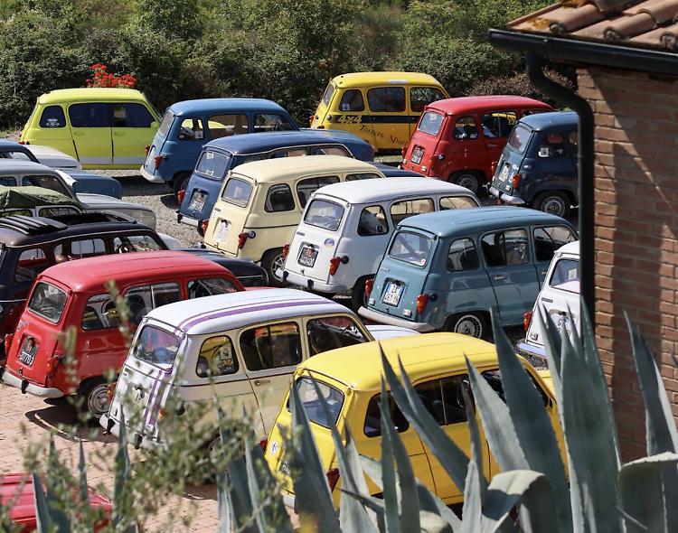 Grande successo per l'Italian Renault 4 Festival