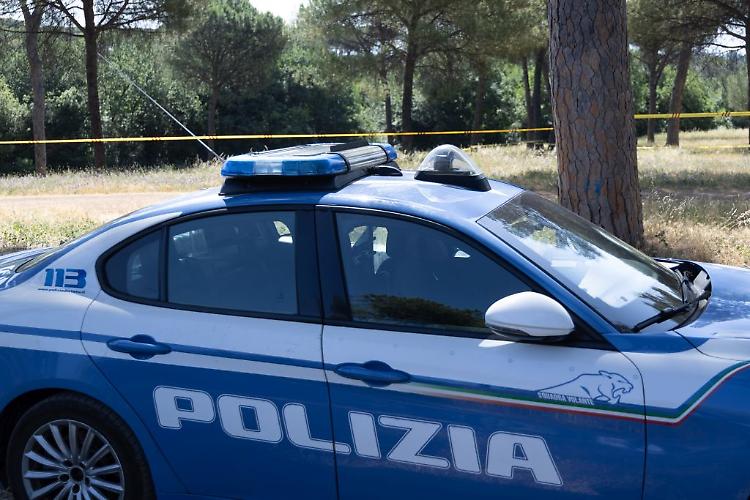 Attentato dinamitardo a esercizio commerciale, blitz Polizia di Stato a Ostia