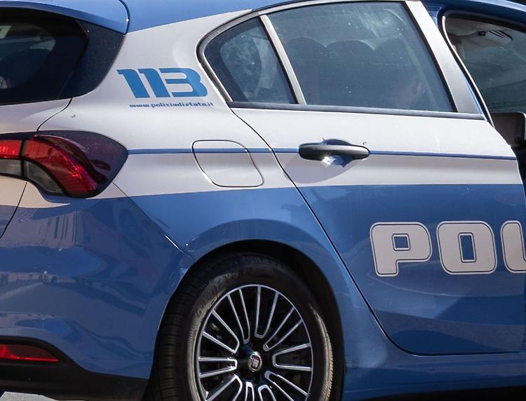 Volante si scontra con un'auto nel napoletano, morto un poliziotto