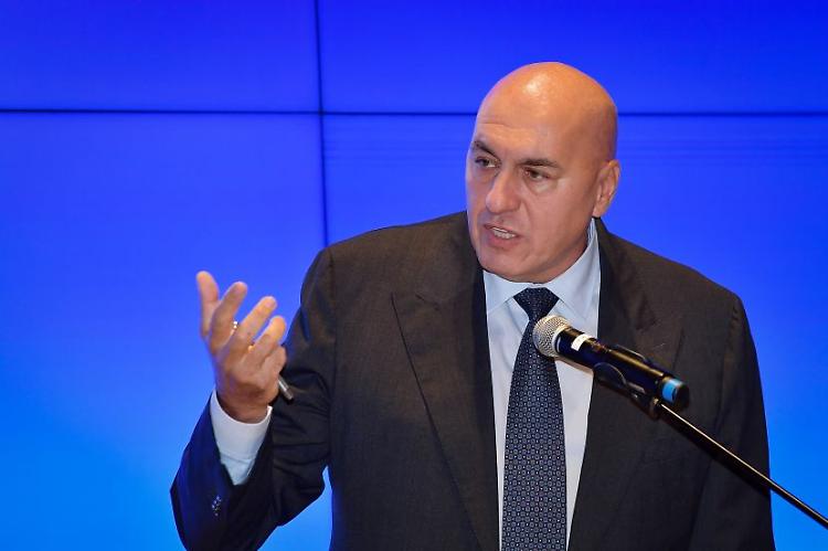 Difesa, Crosetto "Serve investire non perché lo chiede la Nato"