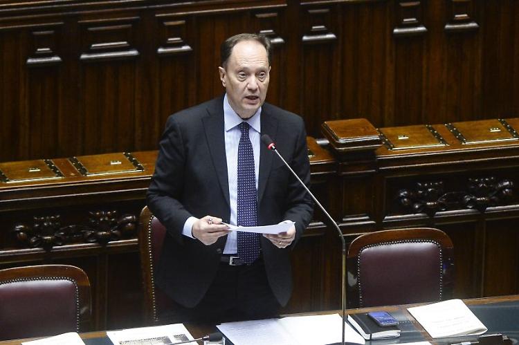 Ciriani "Piano Casa sarà risposta permanente a emergenza abitativa"