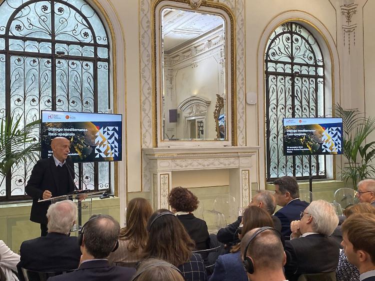 Minniti "L'Europa si gioca il futuro in Africa, serve un piano comune"