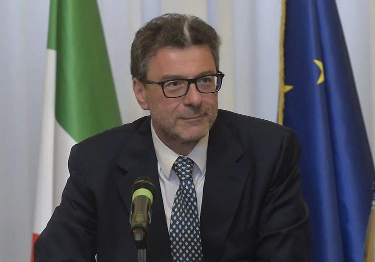 Moody's promuove l'Italia, Giorgetti "Fiducia nel Paese"