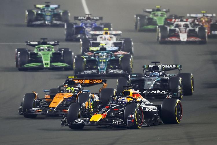 In Qatar vince Verstappen, Mondiale di F1 apertissimo