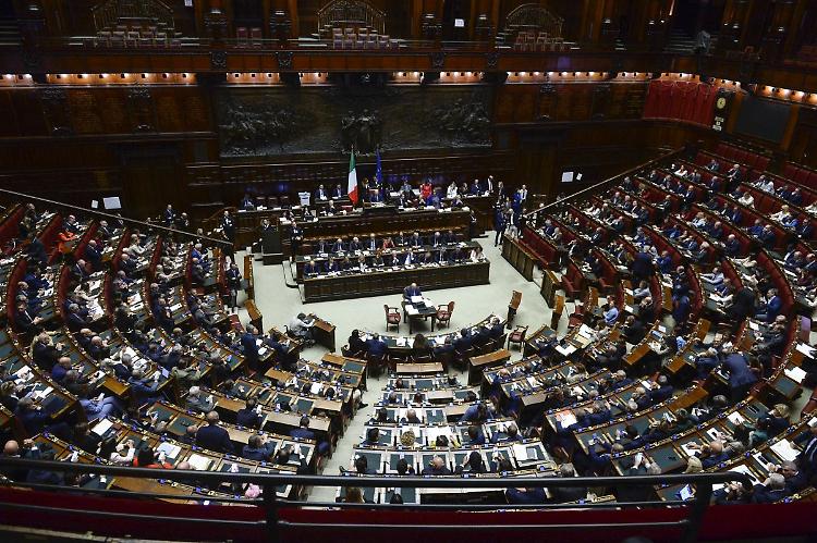 Dalla Camera via libera definitivo con 216 s&igrave;, la manovra &egrave; legge