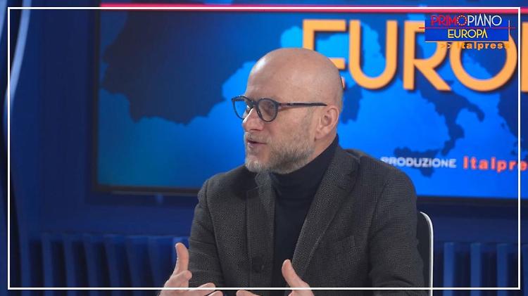 Sette europei su dieci favorevoli all'aumento degli investimenti in difesa