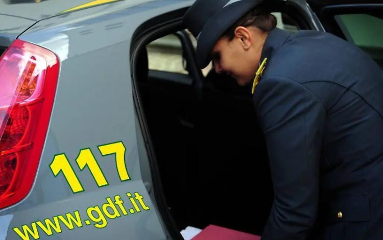 Maxi frode fiscale. Trasferiti all'estero 32.6 milioni, arrestato imprenditore