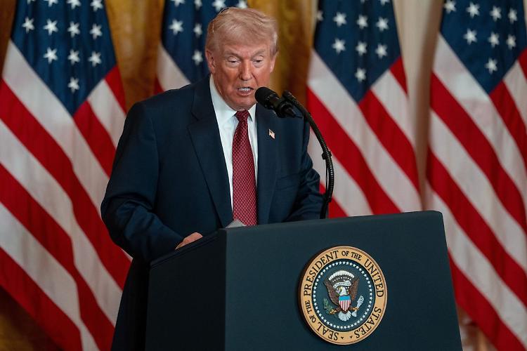 Trump "Dai membri del Board of Peace oltre 5 miliardi per Gaza"