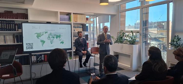 Mappa dell'export di SACE: il commercio mondiale tiene, +5% nel 2025