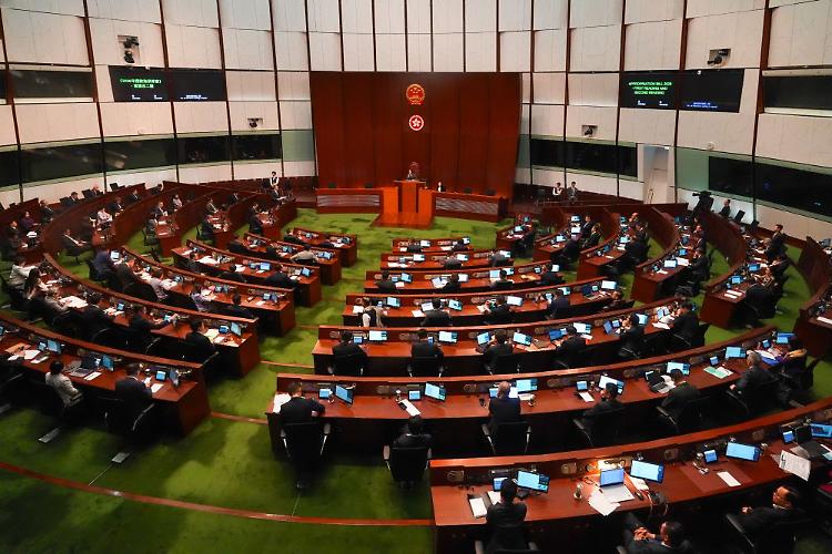 Hong Kong, la crescita fa leva su innovazione e mercato finanziario solido