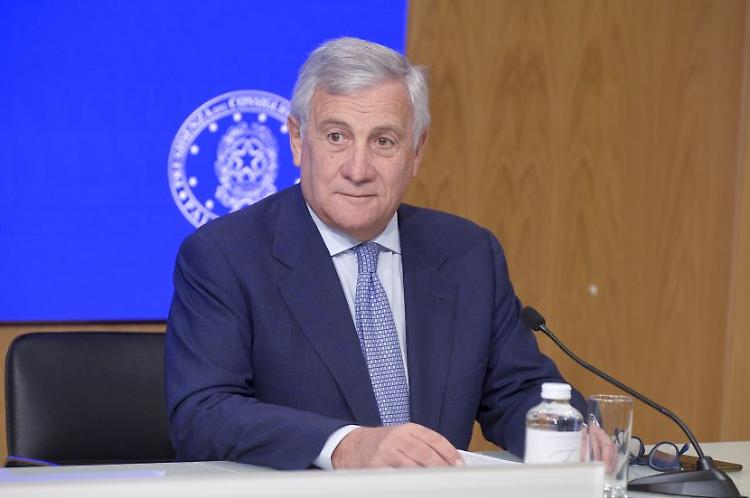 Iran, Tajani "Non sottovalutiamo rischio terrorismo e flussi migratori"