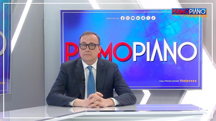 Cerno "Una societ&agrave; conformista &egrave; avvelenata e addormenta la democrazia"