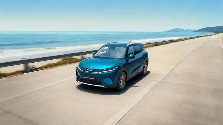 BYD presenta ATTO 2 DM-i, SUV compatto e altamente tecnologico