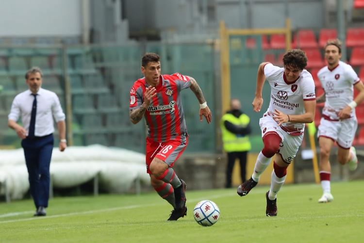 Cremonese - Reggina 0-0 al 11' destro di Ciofani parato