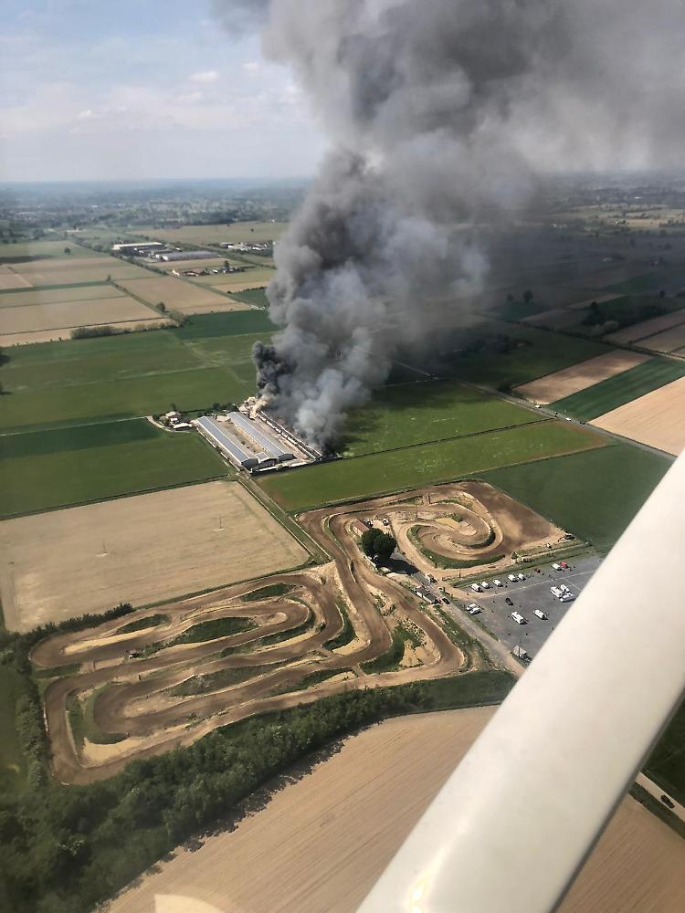 Incendio in cascina, strage di galline ovaiole