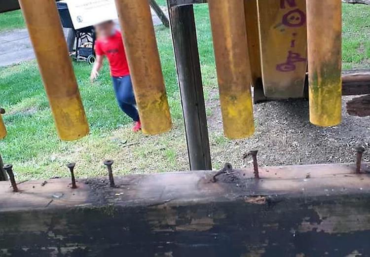 Giochi pericolosi al Parco Bonaldi: gli interventi sono urgenti