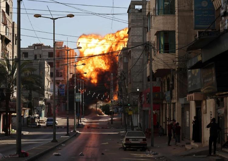 Gaza, dieci morti in attacco Israele. otto bambini e due donne