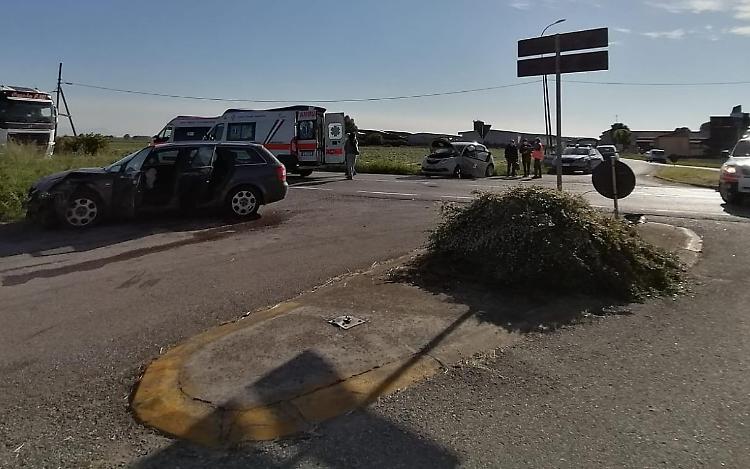 Scontro tra auto, 