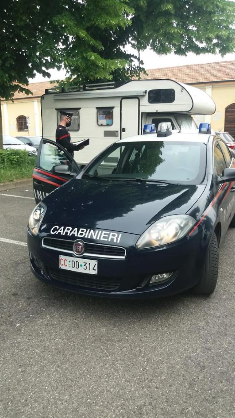 Evade dai domiciliari, i Carabinieri l'arrestano