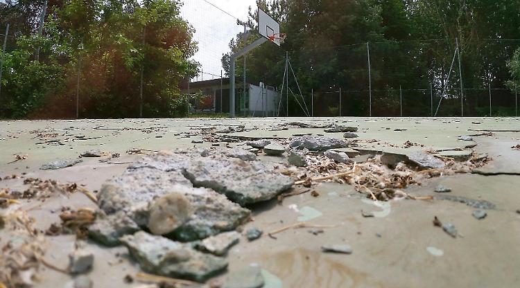 Il playground resta impraticabile e diventa un caso nazionale