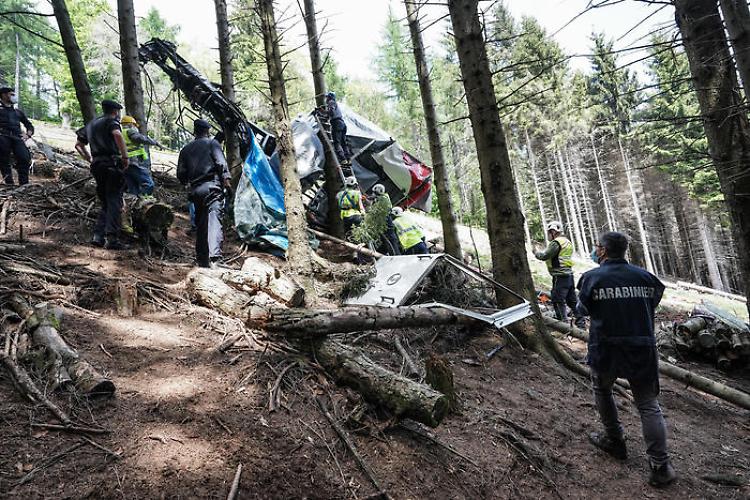 Strage funivia: cavo spezzato, fra le ipotesi uso smodato dei forchettoni