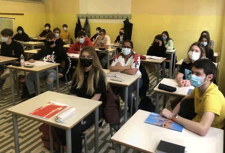 Scelta «salva Maturità»: le quinte stanno a casa per evitare il contagio