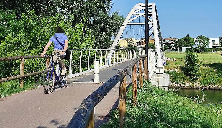 Stop ai festini in riva al Serio: multa e 'interdizione'