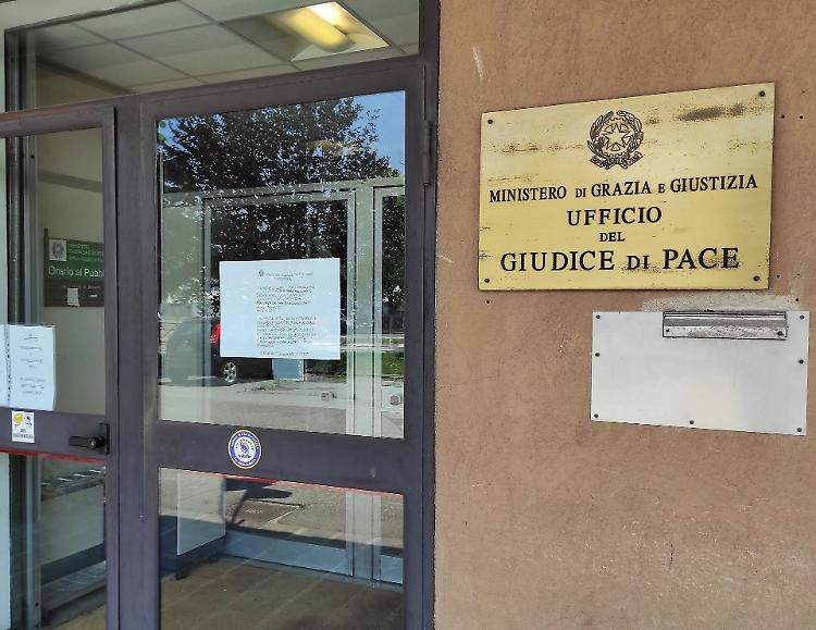 Il Giudice di Pace riapre, ma ancora sotto organico  