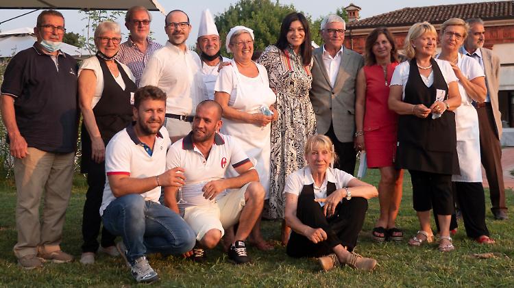 Roberta Lanfranchi all'inaugurazione del giardino terapeutico di MEDeA