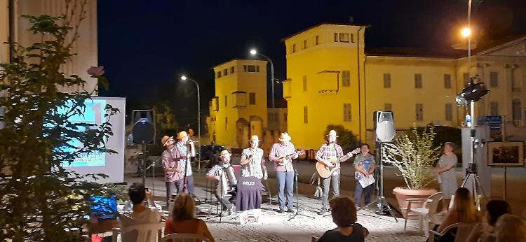Gruppo musicale folk