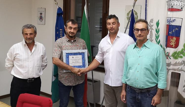 Una targa per l'eroe del fiume