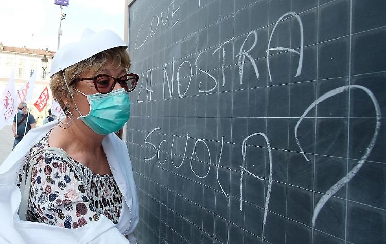Missione vaccini per un ritorno sui banchi in sicurezza