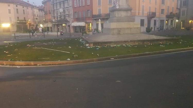 E dopo la festa restano i rifiuti