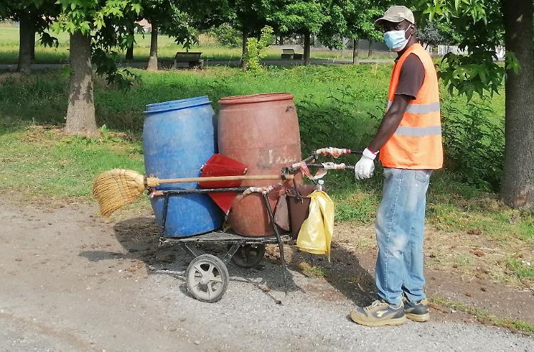 Mussa, il cantoniere: in Italia col barcone per avere un futuro