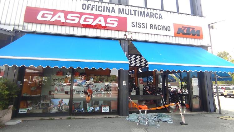 Spaccata alla concessionaria Sissi Racing: via cinque moto