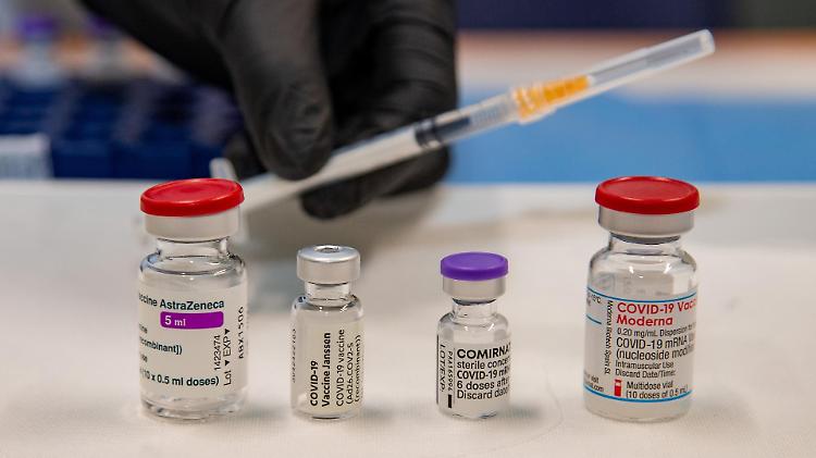 "Il 99% dei morti Covid da febbraio non aveva completato il ciclo vaccinale"