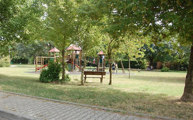 Troppi schiamazzi notturni: coprifuoco nei parchi