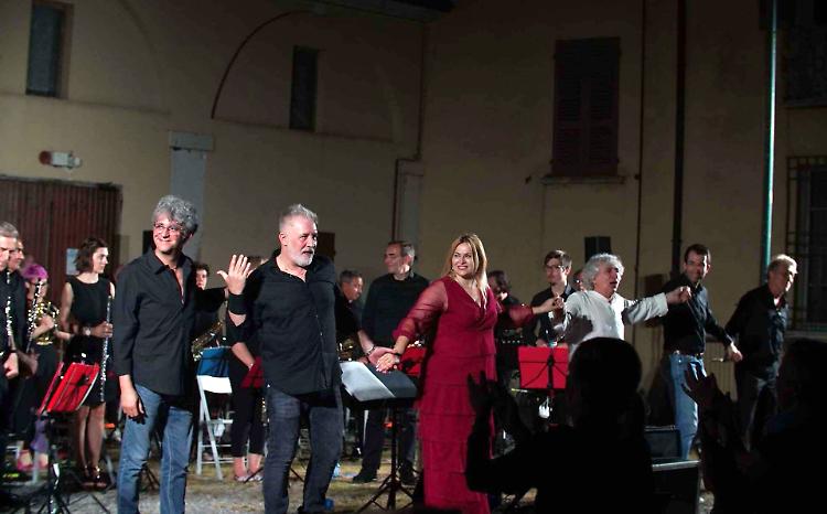 Il volto delle donne: la Bandafaber canta l’amore